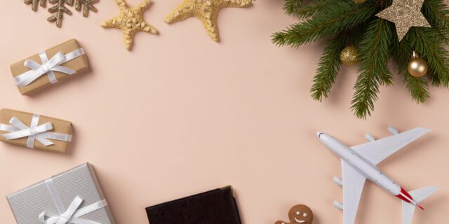 Travel during the holiday season can be stressful, but the right preparations can help to make it bearable! Image by FreePik